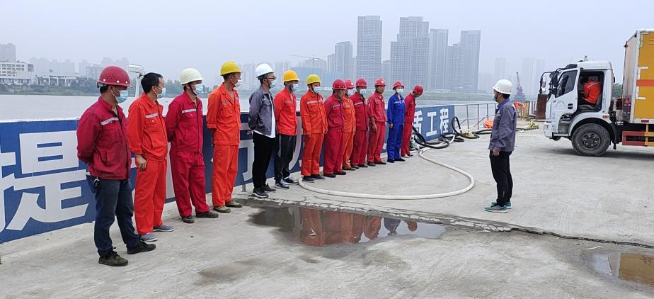 襄陽市東西軸線道路工程魚梁洲段項目沉管對...